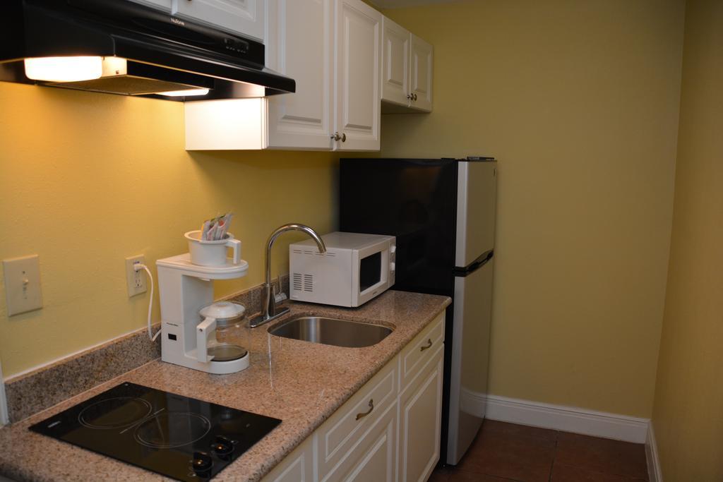 Motel Ramada By Wyndham & 2*