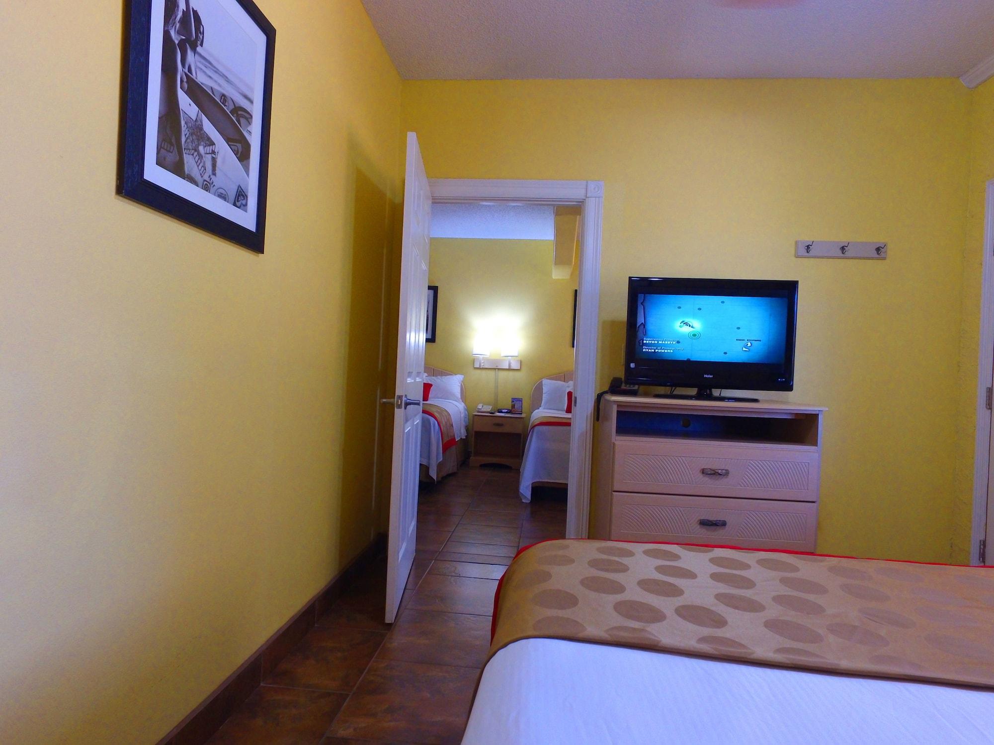 Ramada By Wyndham & 2*