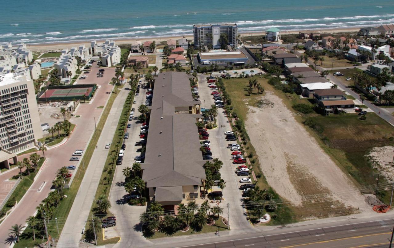 Ramada By Wyndham &